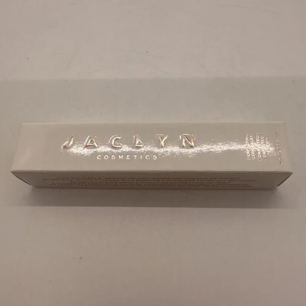 JACLYN COSMETICS Faux Filler Perfecting Concealer - 